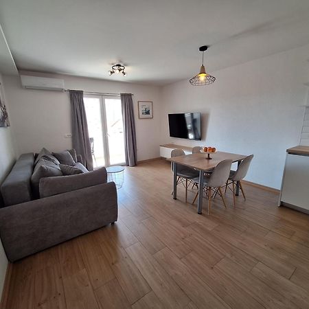 Apartment Joy Макарска Екстериор снимка