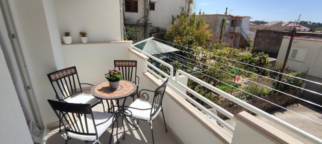 Apartment Joy Макарска Екстериор снимка